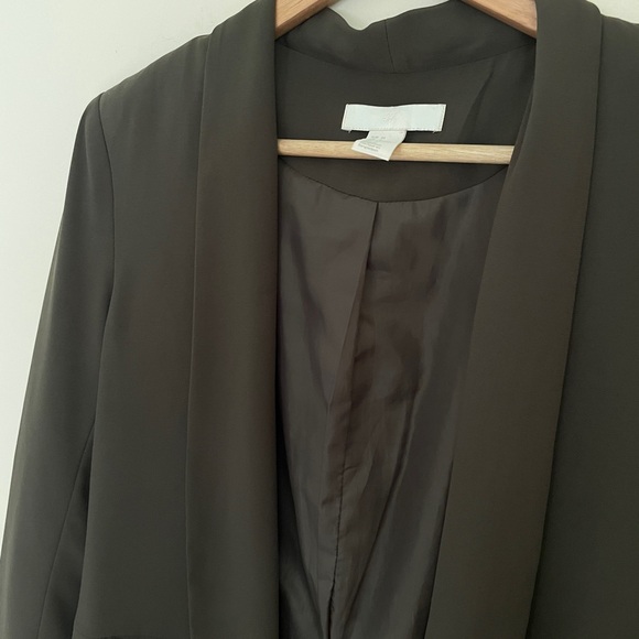 H&M Olive Blazer 4 - Picture 3 of 8
